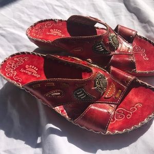 Red sandals, casual, fun